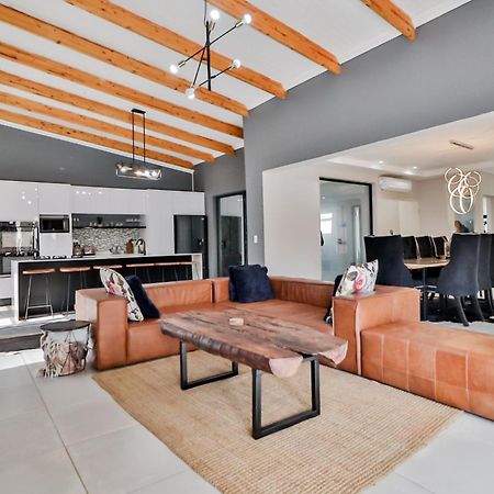 מאלליין House Of Bongekile 4 Bed Luxury Home In Malelane מראה חיצוני תמונה