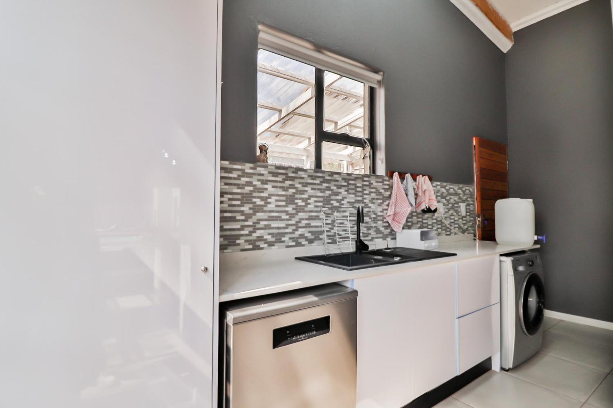 מאלליין House Of Bongekile 4 Bed Luxury Home In Malelane מראה חיצוני תמונה